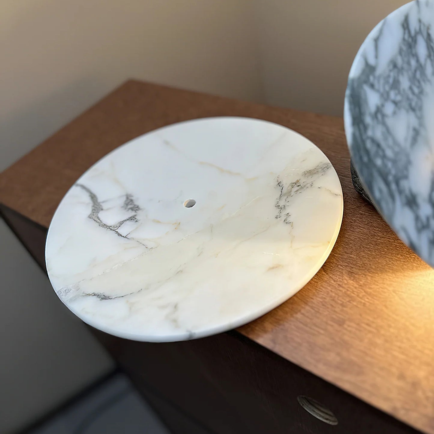 Messier Marble Rechargeable Wall Lamp