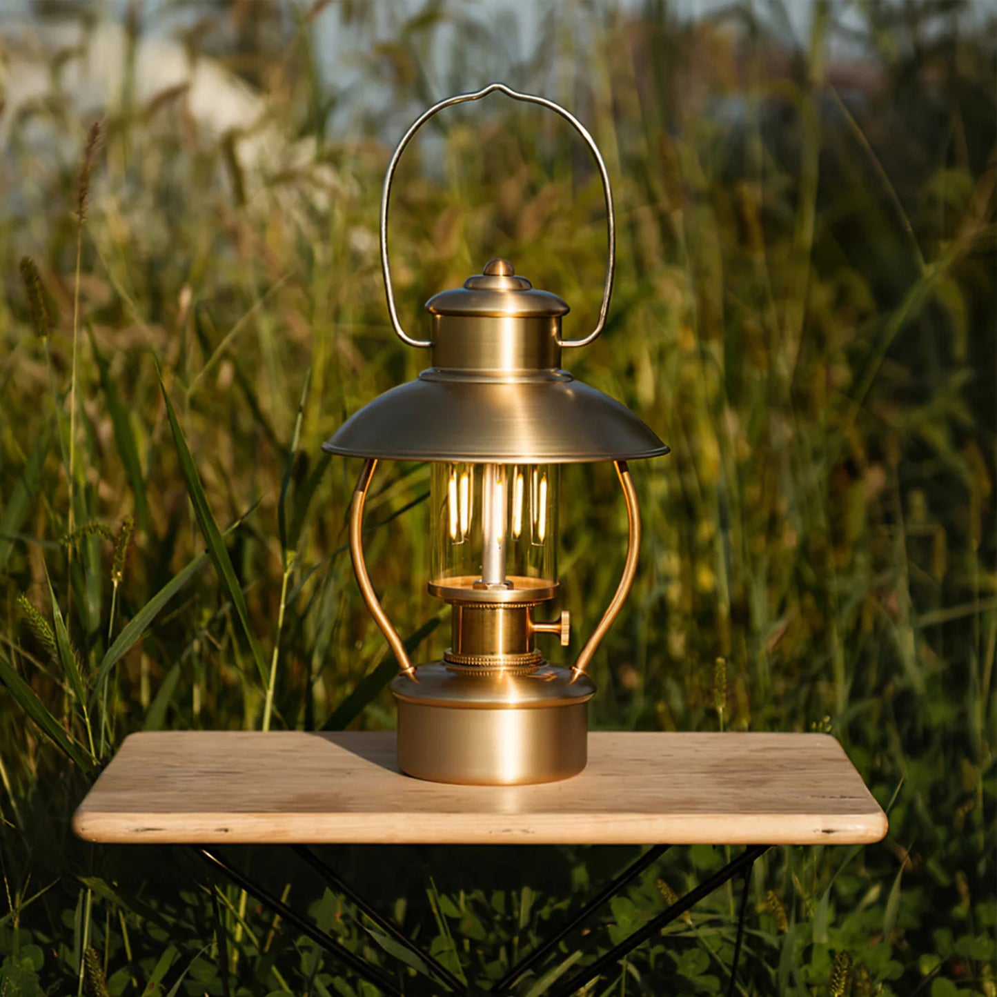 N80 Lantern Outdoor Table Lamp