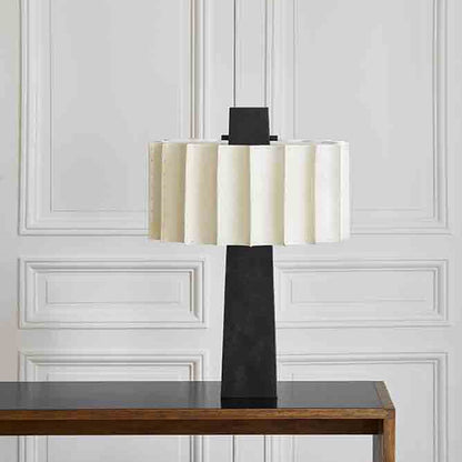 Lampe de table avec abat-jour en parchemin