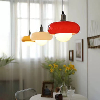 Lampadario con crostata di uova Bauhaus