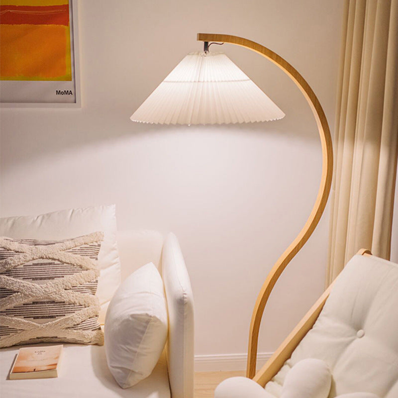 Moma store floor lamp