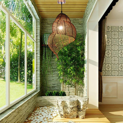 Conch-Shaped Wicker Pendant Lamp