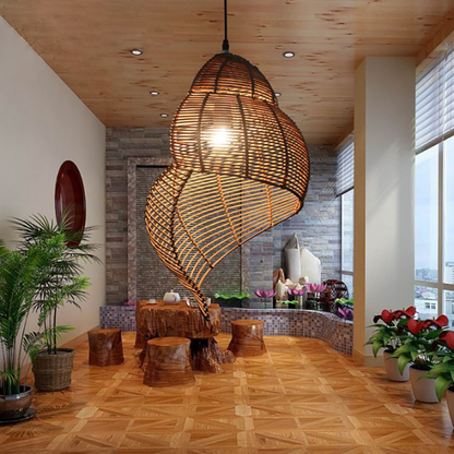 Conch-Shaped Wicker Pendant Lamp