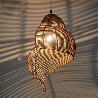 Conch-Shaped Wicker Pendant Lamp