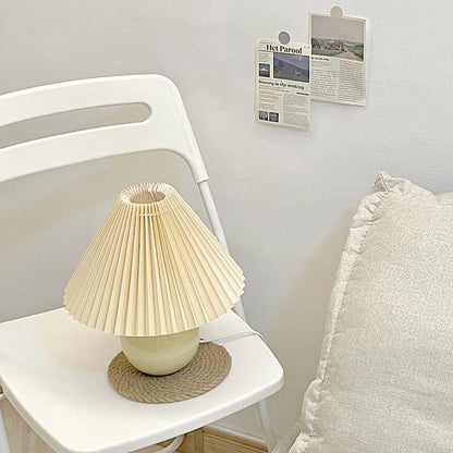 Ceramic Pleated Table Lamp