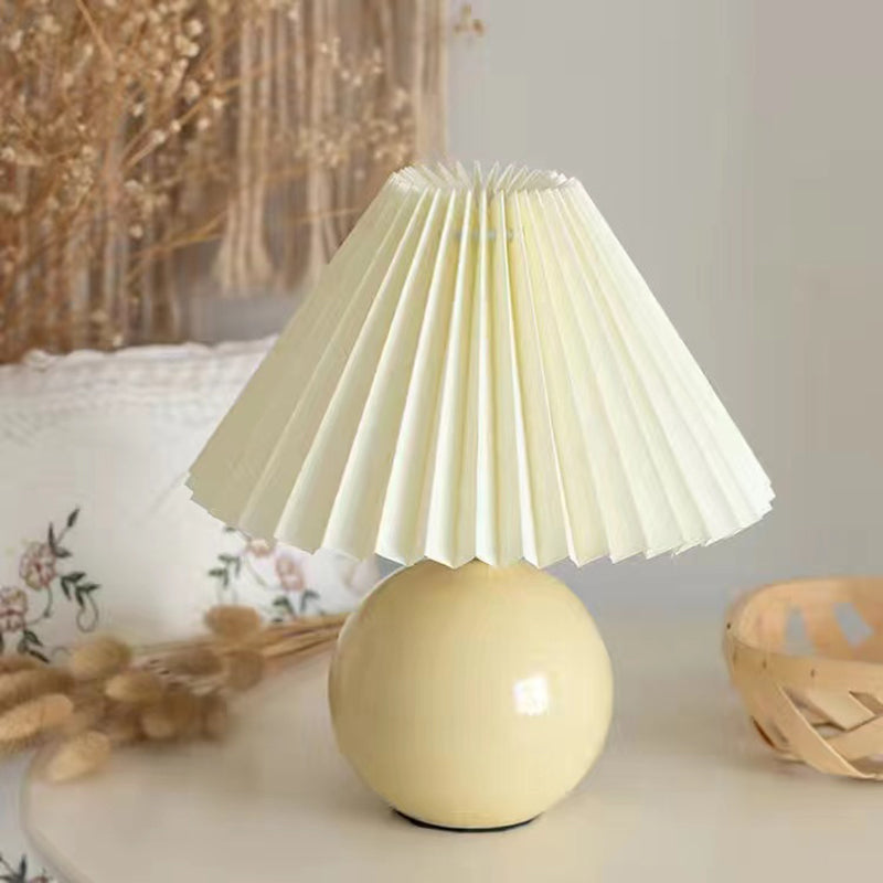 Ceramic Pleated Table Lamp