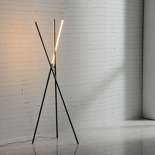 Three-pronged Vertical Floor Lamp